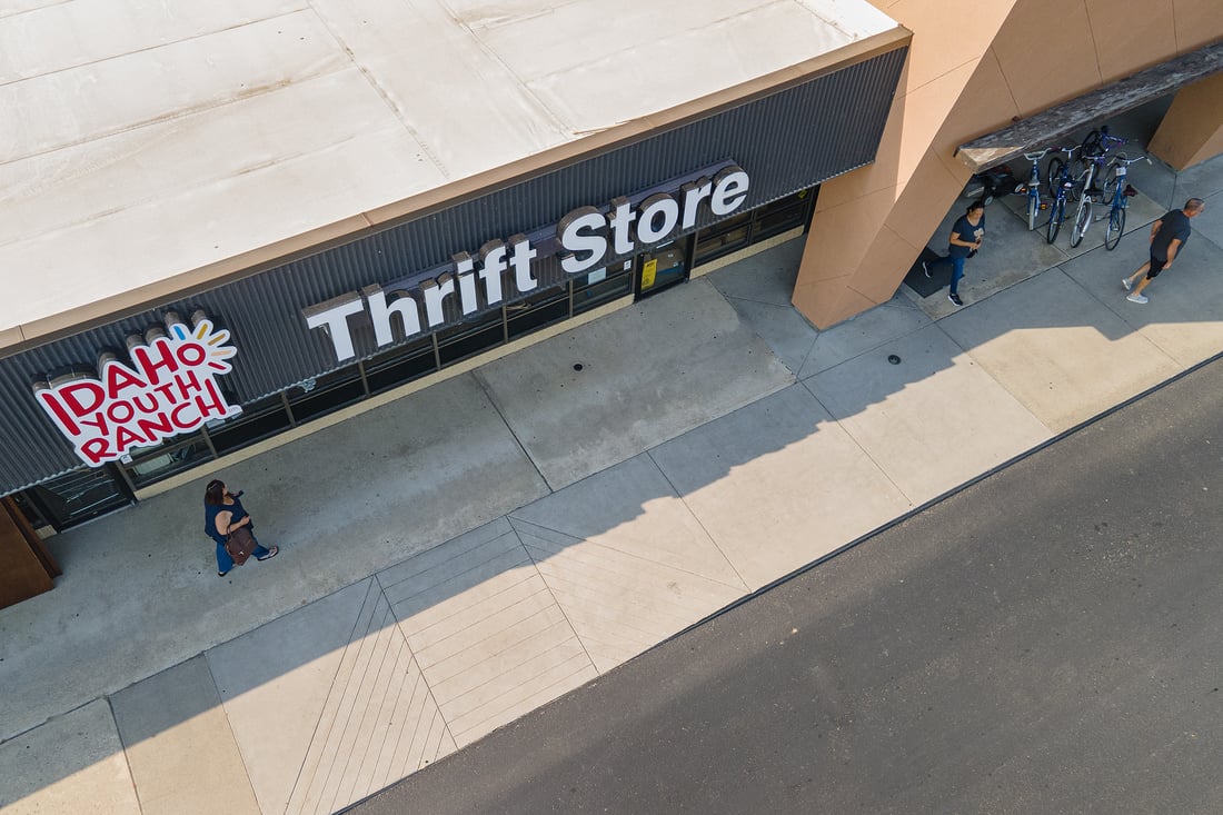 IYR Thrift Middleton